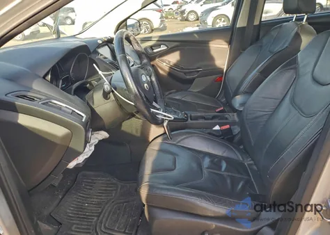 2015 Ford Focus Titanium из США, поврежденный, VIN 1FADP3J26FL355458